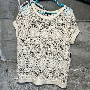 Juicy couture crewneck in a Venice lace off white NWT